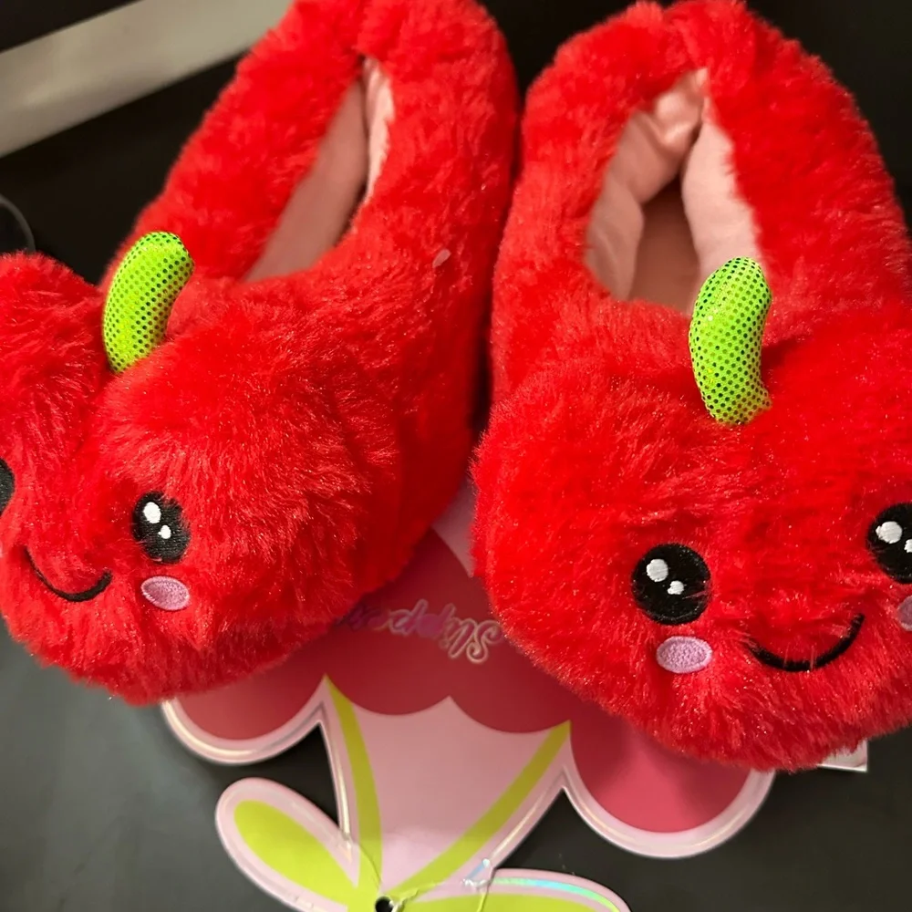 🆕Cozy Slippers Cherry 🍒 Slippers